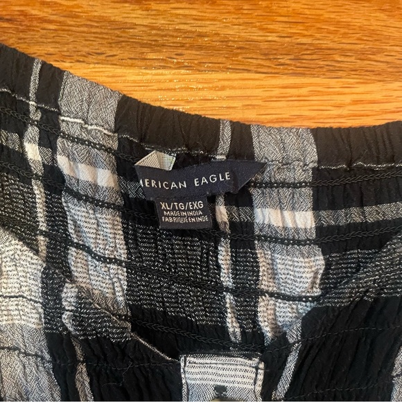 American Eagle Cropped Plaid Top - Picture 9 of 9